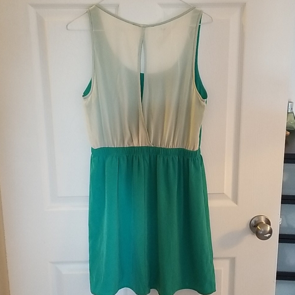 Two tone dress - Picture 2 of 5